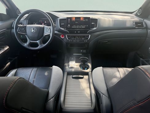Certified 2023 Honda Passport TrailSport image 30