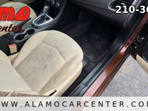 Used 2012 Chrysler 200 LX FWD image 16