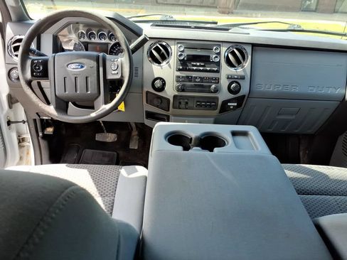 Used 2016 Ford F250 XLT w/ XLT Premium Package AWD/4WD image 13