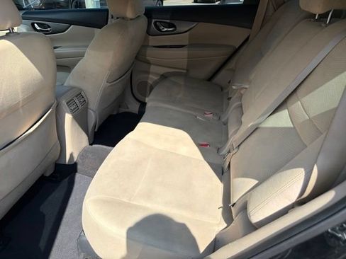 Used 2016 Nissan Rogue S FWD image 14