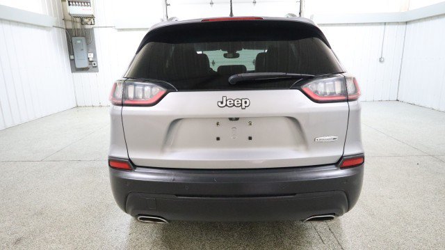 Used 2020 Jeep Cherokee Latitude Plus w/ Comfort/Convenience Group FWD image 8
