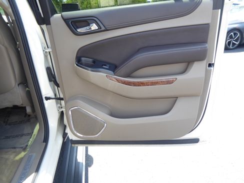 Used 2015 Chevrolet Suburban LTZ AWD/4WD image 24