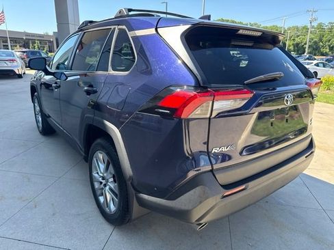 Used 2023 Toyota RAV4 XLE Premium AWD/4WD image 5