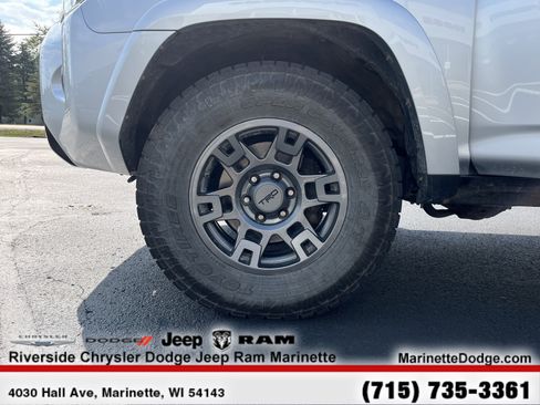 Used 2020 Toyota 4Runner 4WD image 22