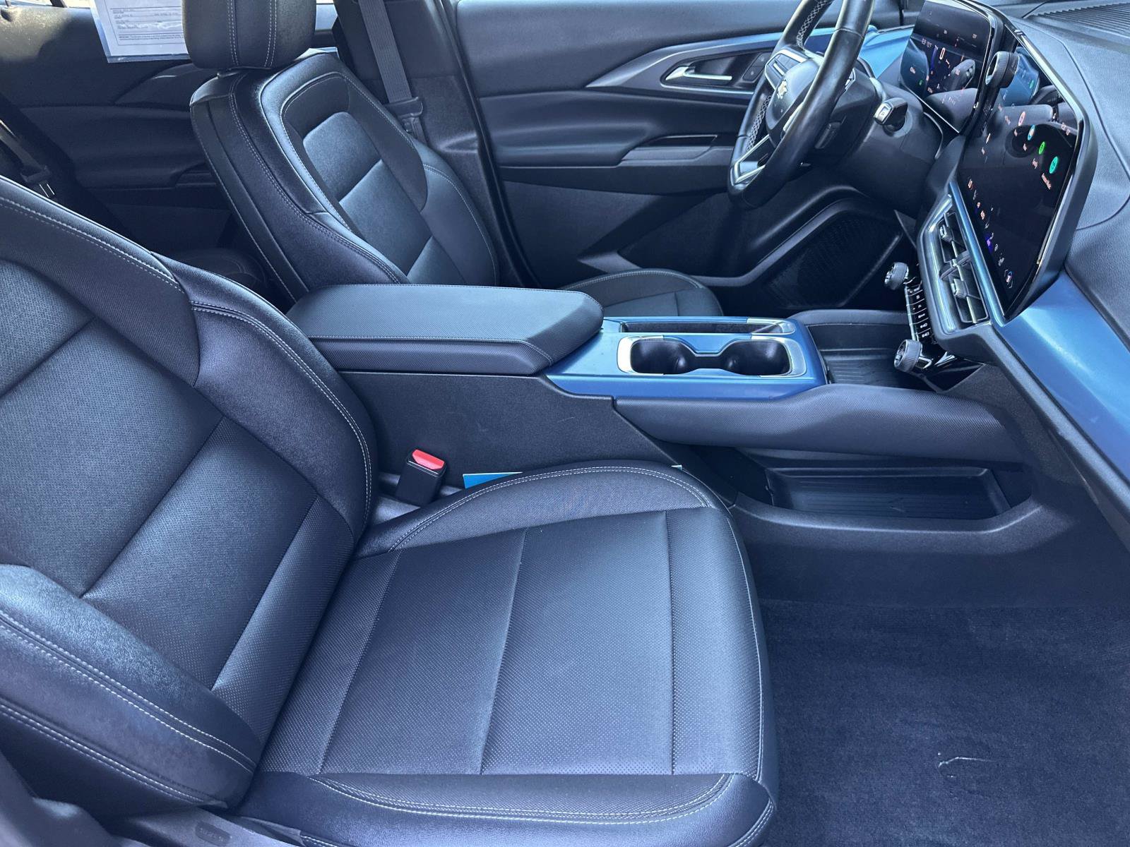 Used 2024 Chevrolet Equinox EV LT FWD image 29
