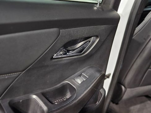 Used 2023 Chevrolet Traverse LT w/ LT Premium Package image 36