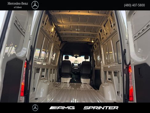 Used 2026 Mercedes-Benz Sprinter 144 Cargo image 9