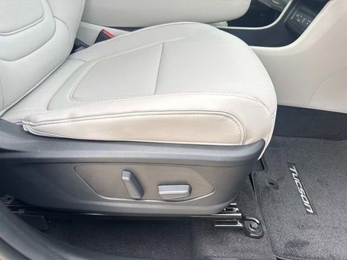 New 2026 Hyundai Tucson Limited FWD image 15