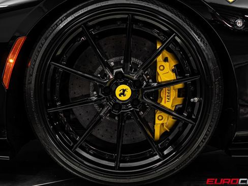 Used 2022 Ferrari F8 Tributo RWD image 26