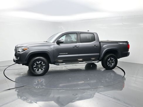 Used 2016 Toyota Tacoma TRD Off-Road w/ Towing Package RWD image 3