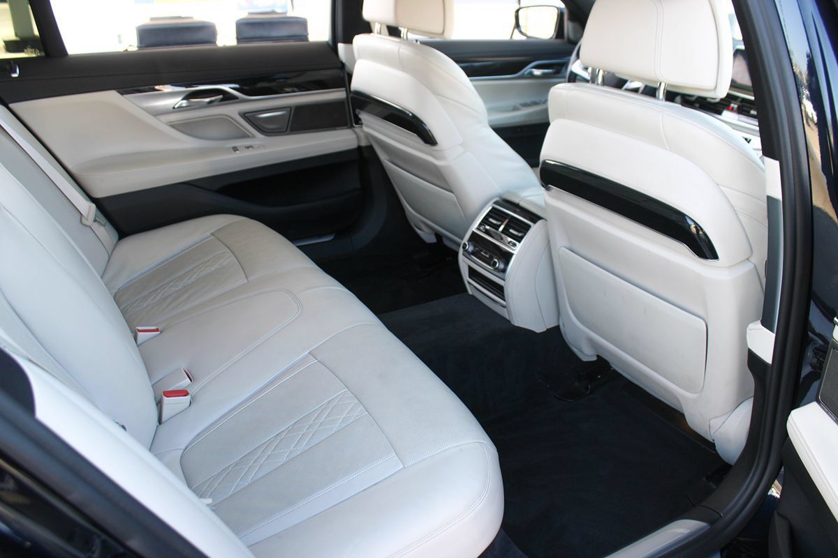 Used 2019 BMW 750i RWD image 23