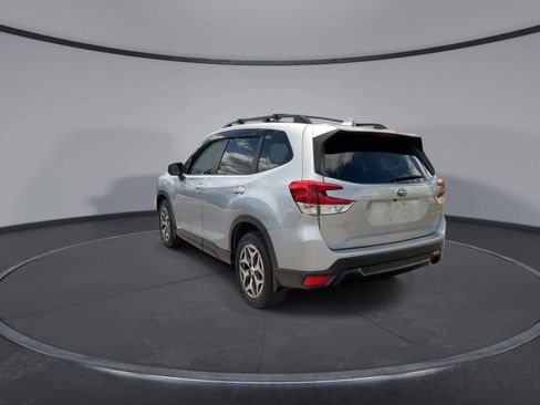 Used 2020 Subaru Forester Premium AWD/4WD image 6