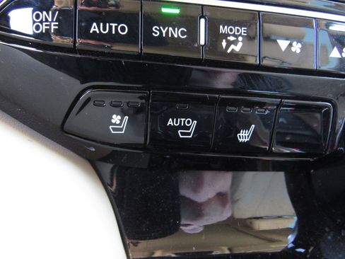 Used 2022 Acura MDX SH-AWD w/ Advance Package image 23