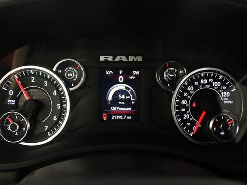 Used 2024 RAM 2500 Big Horn w/ Bed Utility Group image 11