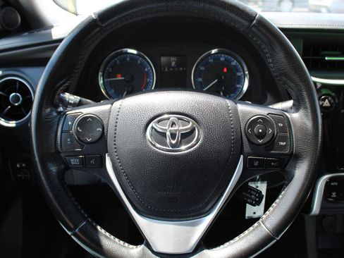 Used 2019 Toyota Corolla SE FWD image 13