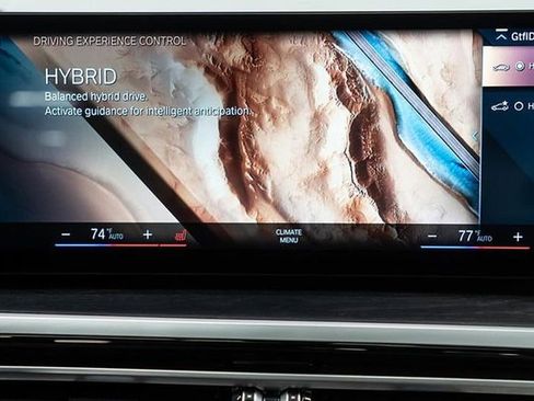 Used 2023 BMW 330e xDrive w/ Premium Package image 25