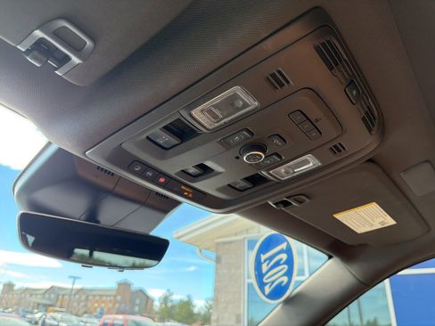 Used 2021 Cadillac Escalade Sport w/ Driver Assist Tech Package image 28