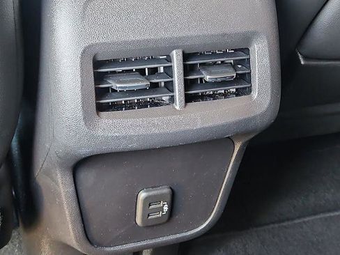 Certified 2024 GMC Terrain SLT image 20