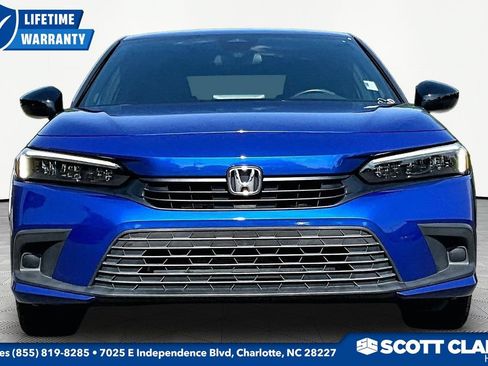 Used 2022 Honda Civic Sport image 2