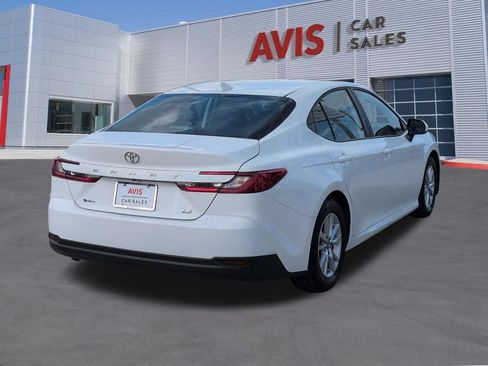 Used 2025 Toyota Camry LE FWD image 6