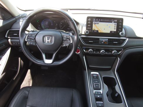 Used 2021 Honda Accord Touring image 16