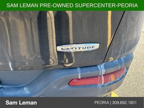 Used 2016 Jeep Cherokee Latitude w/ Comfort/Convenience Group AWD/4WD image 5