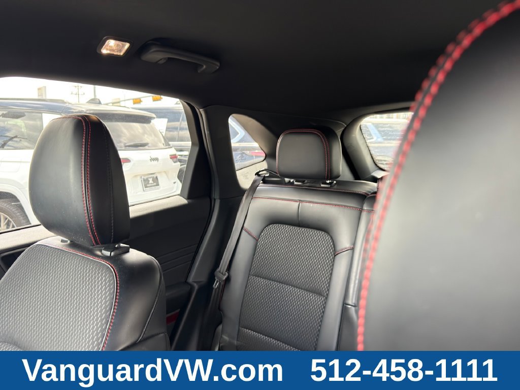 Used 2025 Ford Escape ST-Line Select AWD/4WD image 16