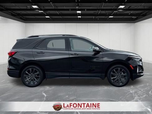 Used 2024 Chevrolet Equinox RS w/ RS Leather Package AWD/4WD image 6