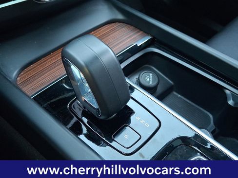 Certified 2024 Volvo XC60 T8 Plus w/ Protection Package Premier image 15