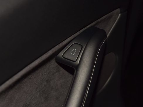 Used 2022 Tesla Model Y Performance AWD/4WD image 43