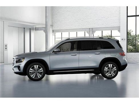 New 2026 Mercedes-Benz GLB 250 4MATIC image 35