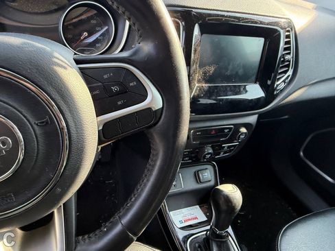 Used 2018 Jeep Compass Latitude w/ Popular Equipment Group FWD image 25