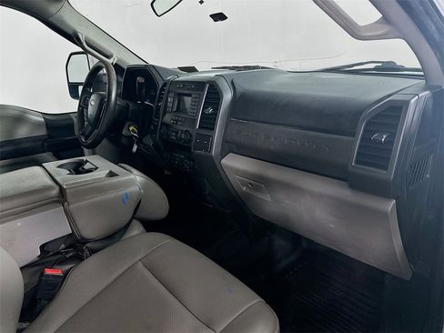 Used 2021 Ford F250 XL w/ Power Equipment Group image 30