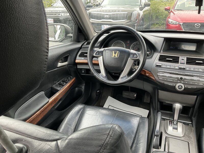 Used 2011 Honda Accord EX-L image 16