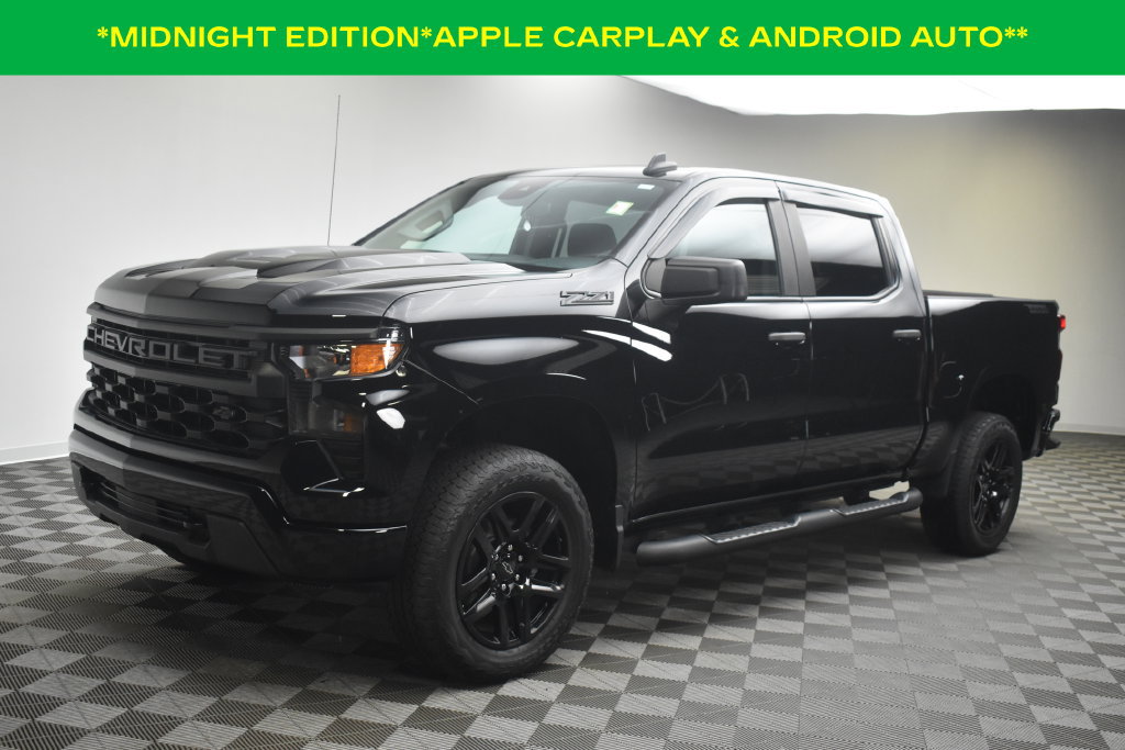 Used 2022 Chevrolet Silverado 1500 Custom Trail Boss AWD/4WD image 2