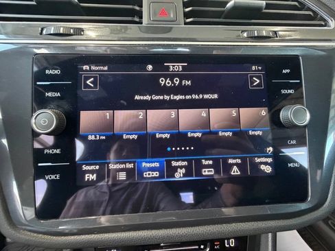 Used 2023 Volkswagen Tiguan SE R-Line AWD/4WD image 25