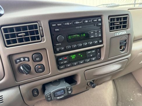 Used 2002 Ford Excursion Limited image 4