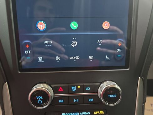 Used 2024 Ford Edge SEL w/ Convenience Package image 23