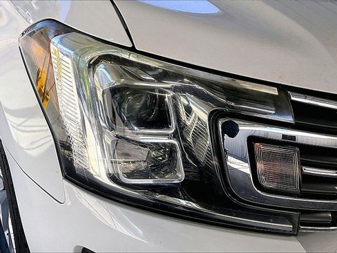 Used 2021 Ford Expedition XLT image 28