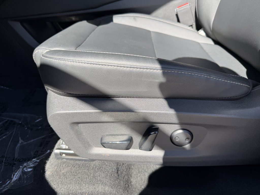 Used 2025 Nissan Murano SL AWD/4WD image 30