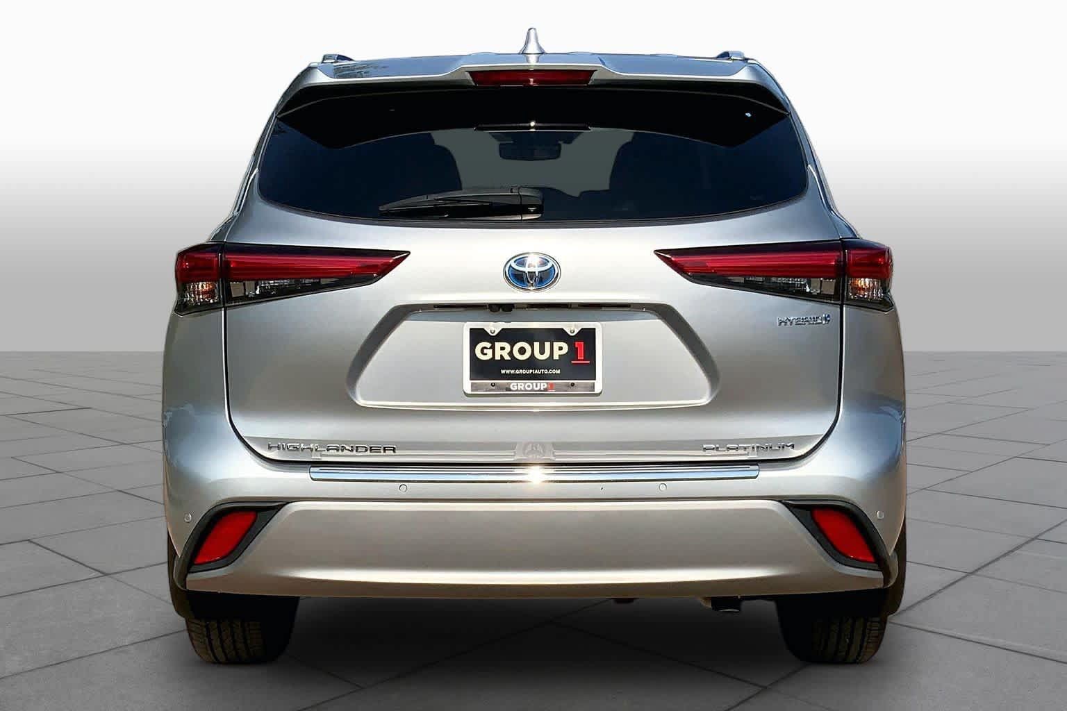 Used 2020 Toyota Highlander Platinum AWD/4WD image 11