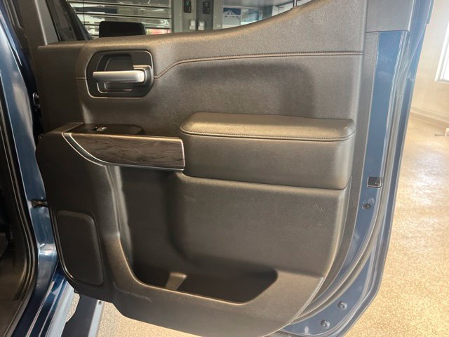 Used 2019 Chevrolet Silverado 1500 LTZ AWD/4WD image 12