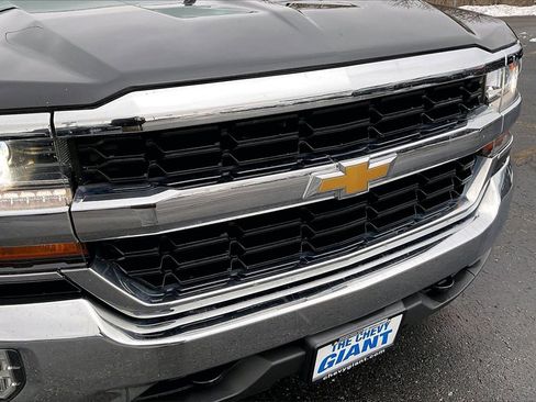 Used 2018 Chevrolet Silverado 1500 LT w/ All Star Edition image 31