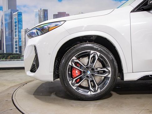 Used 2025 BMW X1 xDrive28i w/ Technology Package image 7