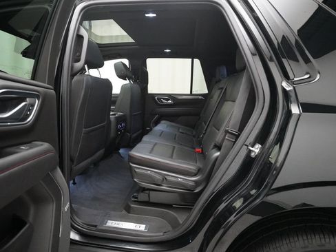 Used 2021 Chevrolet Tahoe RST AWD/4WD image 16
