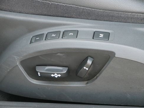 Used 2009 Volvo C70 T5 image 13