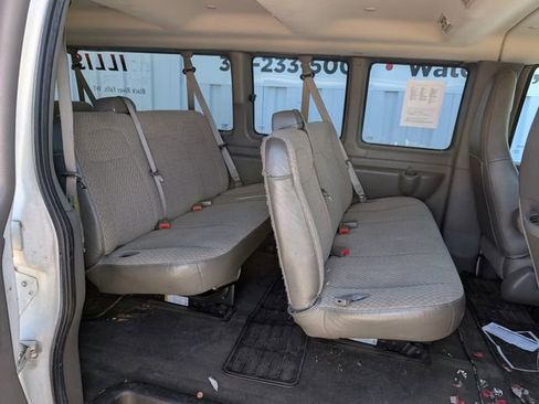 Used 2016 Chevrolet Express 3500 LT w/ LT Preferred Equipment Group RWD image 16