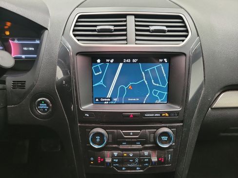 Used 2018 Ford Explorer XLT w/ Equipment Group 202A image 21