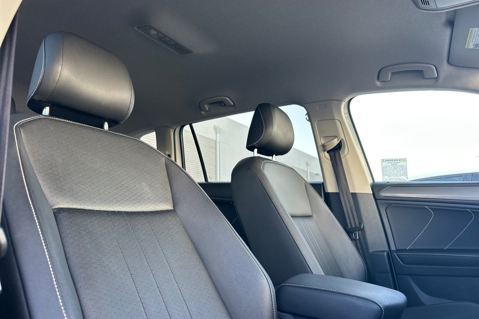 Used 2023 Volkswagen Tiguan SE FWD image 18