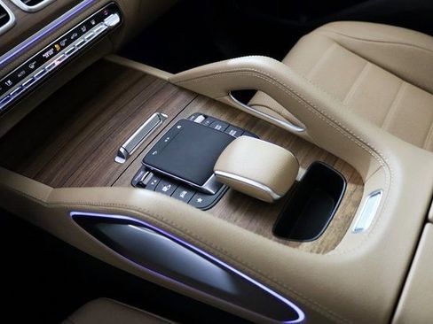 Used 2024 Mercedes-Benz GLE 450e 4MATIC w/ Driver Assistance Package image 32